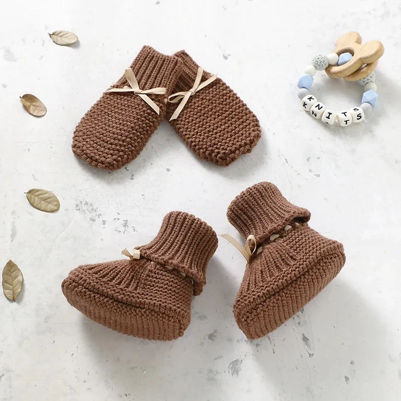 Baby Knitted Shoes & Gloves Set 0-18M