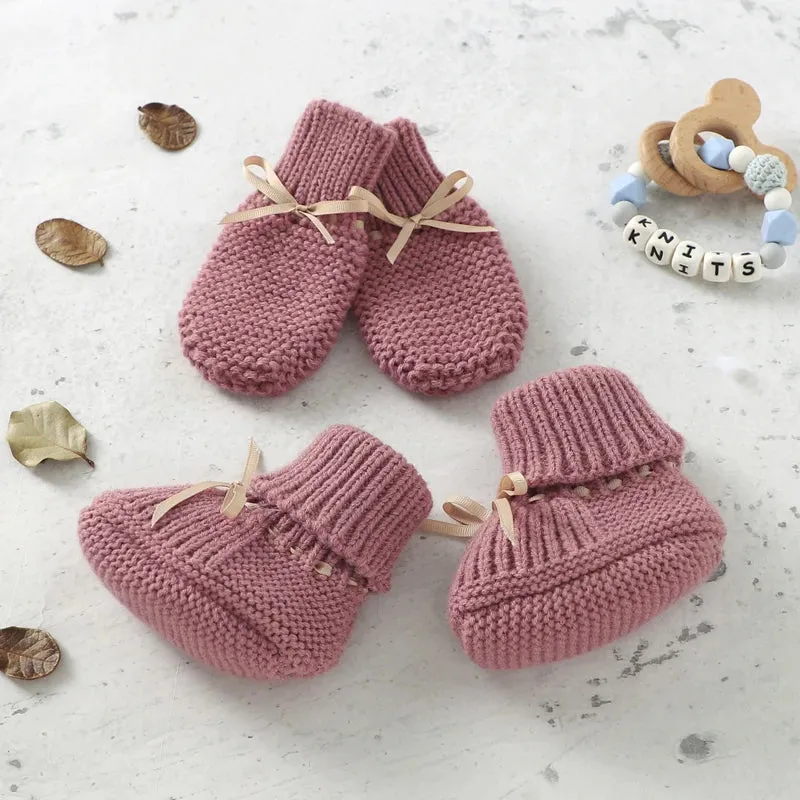 Baby Knitted Shoes & Gloves Set 0-18M