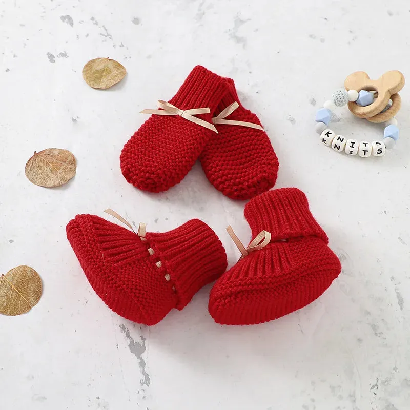 Baby Knitted Shoes & Gloves Set 0-18M