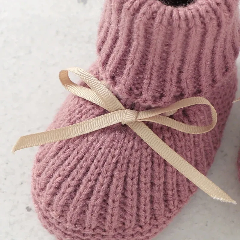 Baby Knitted Shoes & Gloves Set 0-18M