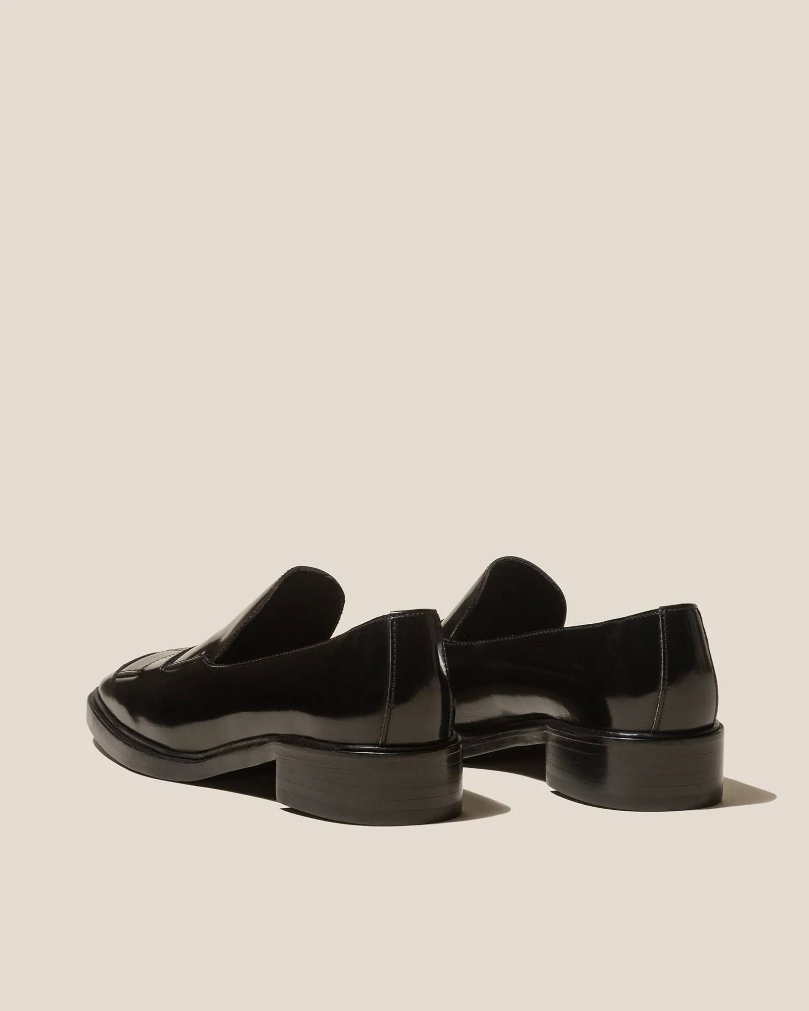 GUERA POLISHED - Interwoven Slip-On Loafer