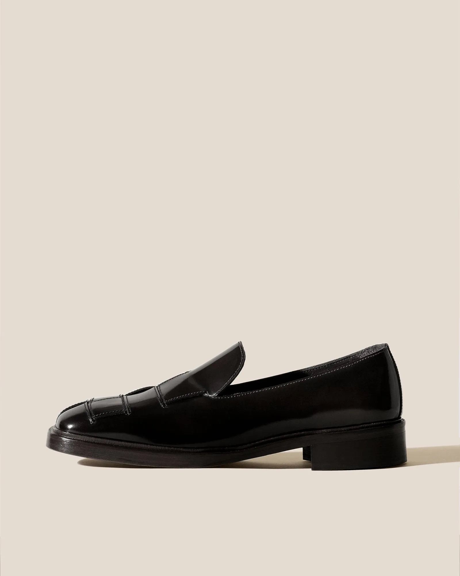 GUERA POLISHED - Interwoven Slip-On Loafer