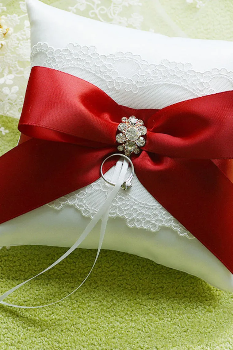 Lace Ring Pillow With Sash