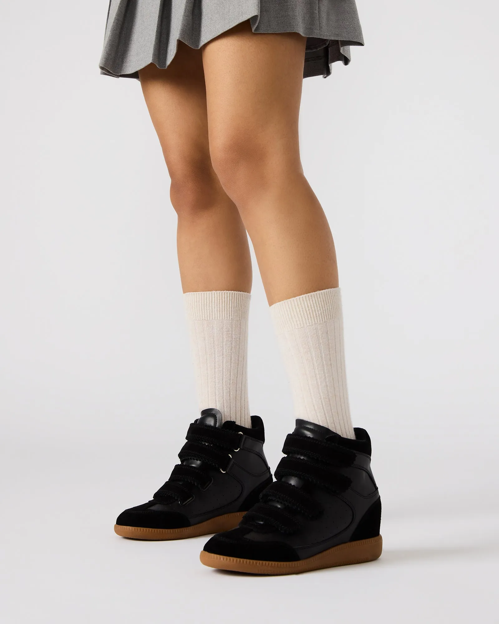 MUSTANG BLACK SUEDE