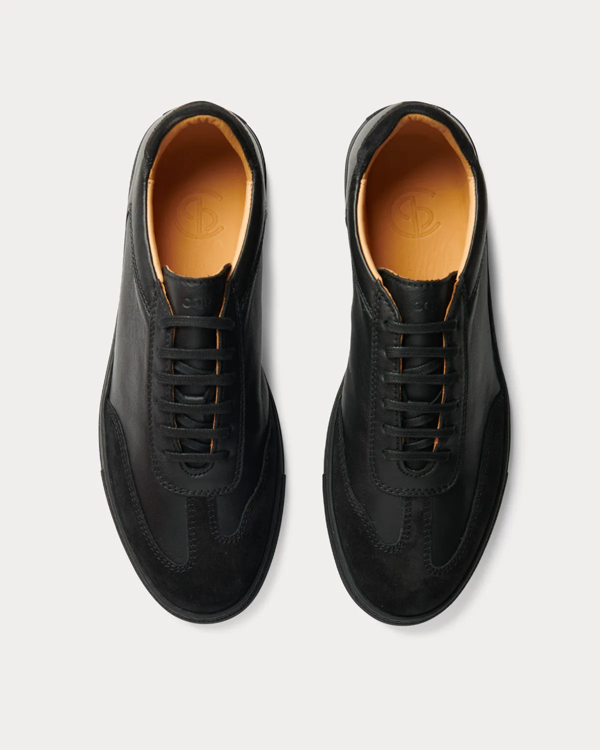 Otium Nero Low Top Sneakers