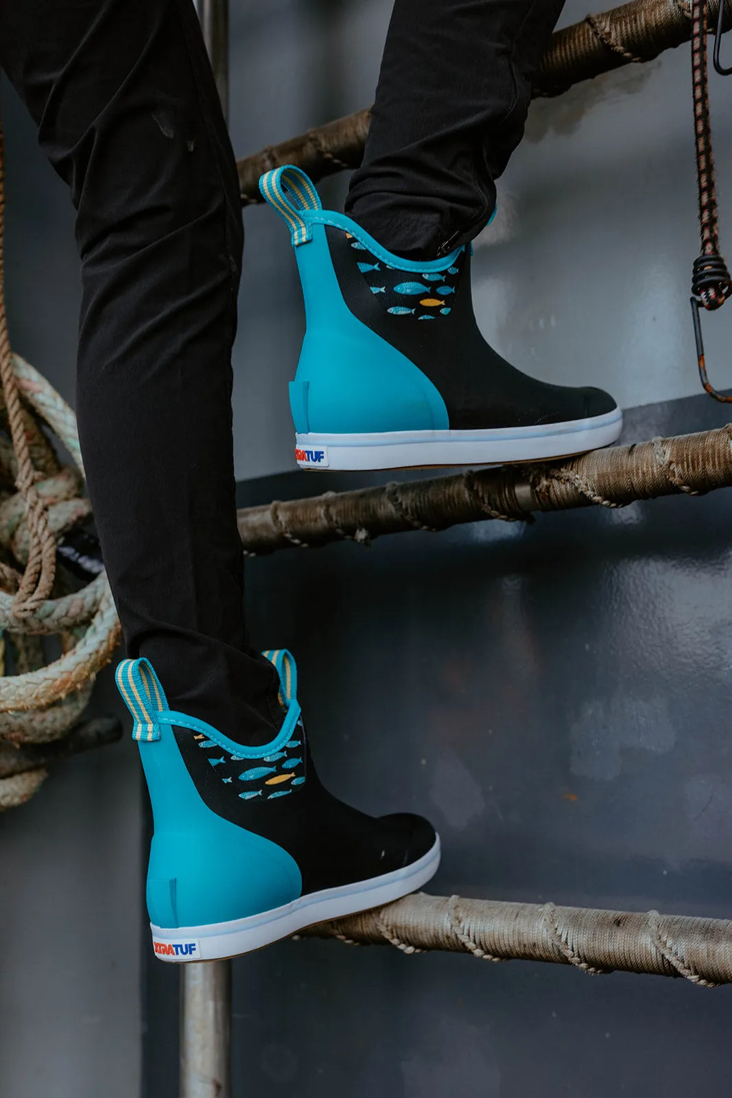 Tails & Scales Deck Boot (Size 6)