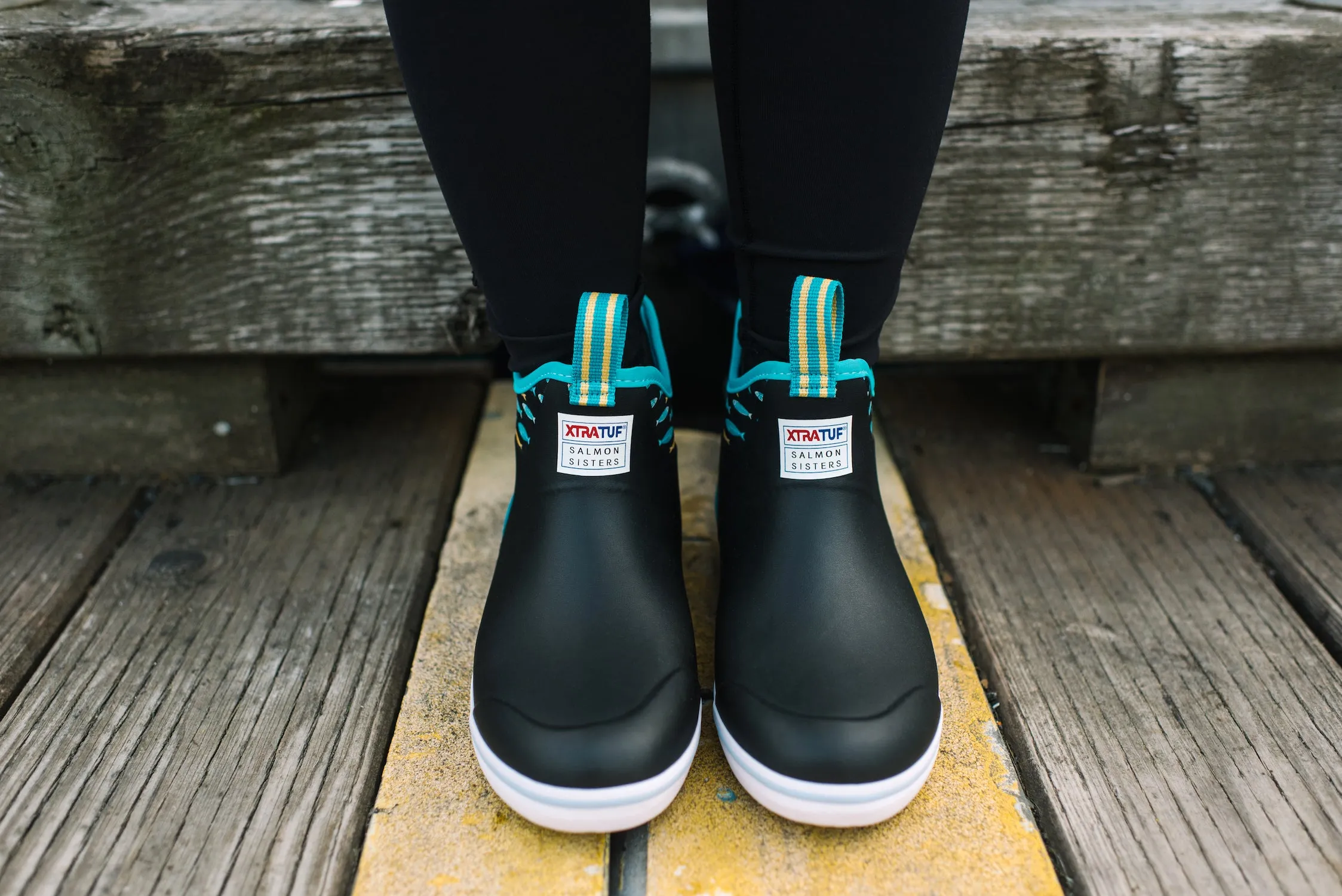 Tails & Scales Deck Boot (Size 6)